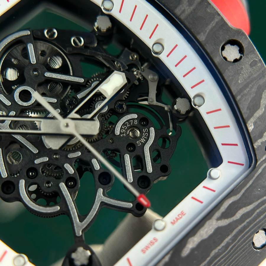 Orologio replica: Richard Mille RM 055 Bubba Watson, fibra di carbonio, bianco, 42.7 X 49,9 mm — attraente – Foto 6