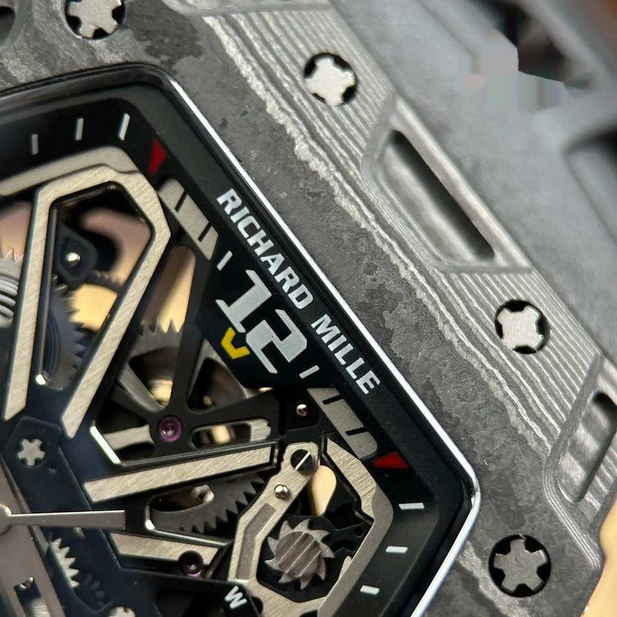 Orologio replica: Richard Mille RM 35-03 Rafael Nadal, carbonio, 43,2 mm X 50 mm — tra i più venduti – Foto 6
