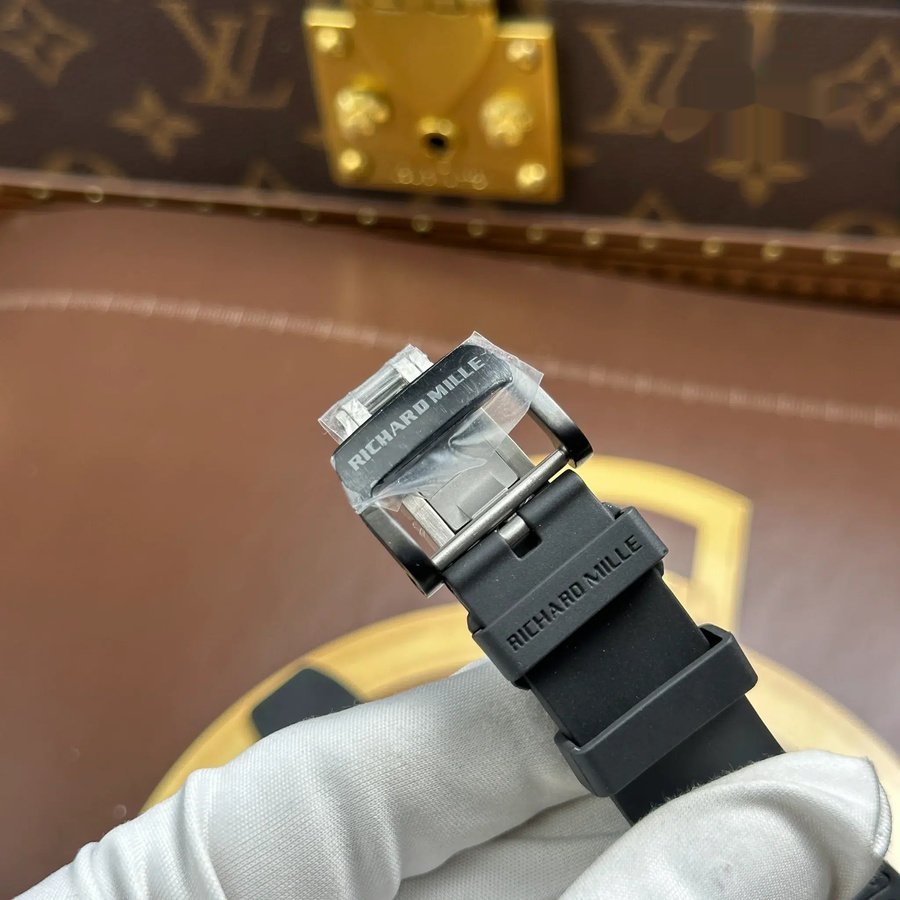 Orologio replica: Richard Mille RM 35-03 Rafael Nadal, carbonio, 43,2 mm X 50 mm — tra i più venduti – Foto 12