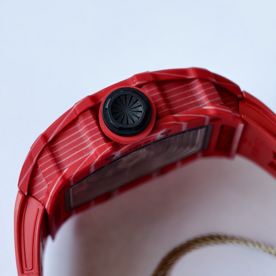 Orologio replica: Richard Mille RM 35-02, rosso, Quartz TPT Rafael Nadal, su misura, Umi, manifattura, 49,94 mm X 44,5 mm — durevole – Foto 7