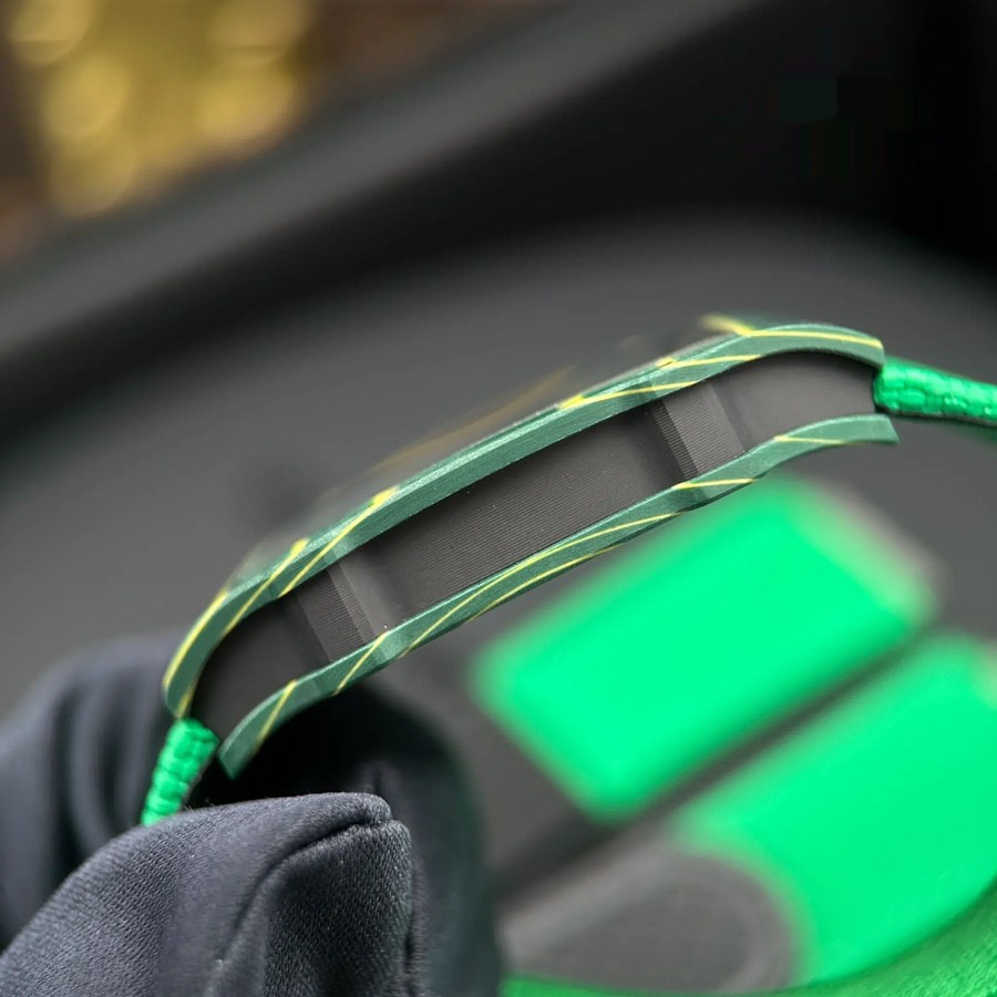 Orologio replica: Richard Mille RM 67-02 Wayde Van Niekerk, automatico, ultrapiatto, verde, Quartz TPT 47.52 X 38,7 mm — esclusivo – Foto 9
