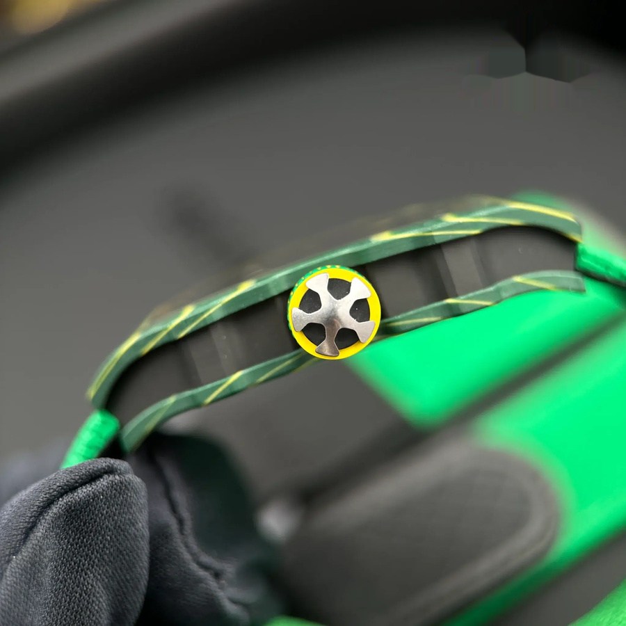Orologio replica: Richard Mille RM 67-02 Wayde Van Niekerk, automatico, ultrapiatto, verde, Quartz TPT 47.52 X 38,7 mm — esclusivo – Foto 10