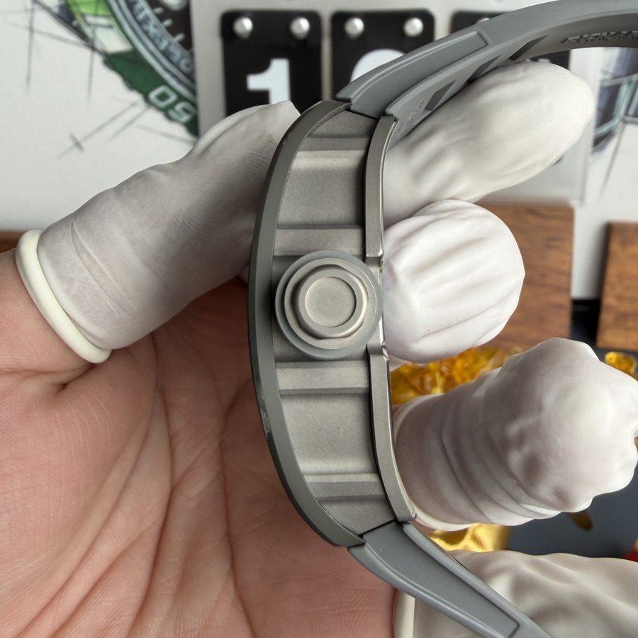 Orologio replica: Richard Mille RM 055, interamente grigio, Boutique, edizione, movimento Vaucher, 42.7 X 49,9 mm — iconico – Foto 7