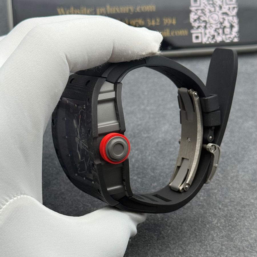 Orologio replica: Richard Mille RM 055 Bubba Watson, scuro, su misura, NTPT, fibra di carbonio, movimento Vaucher — in evidenza – Foto 10