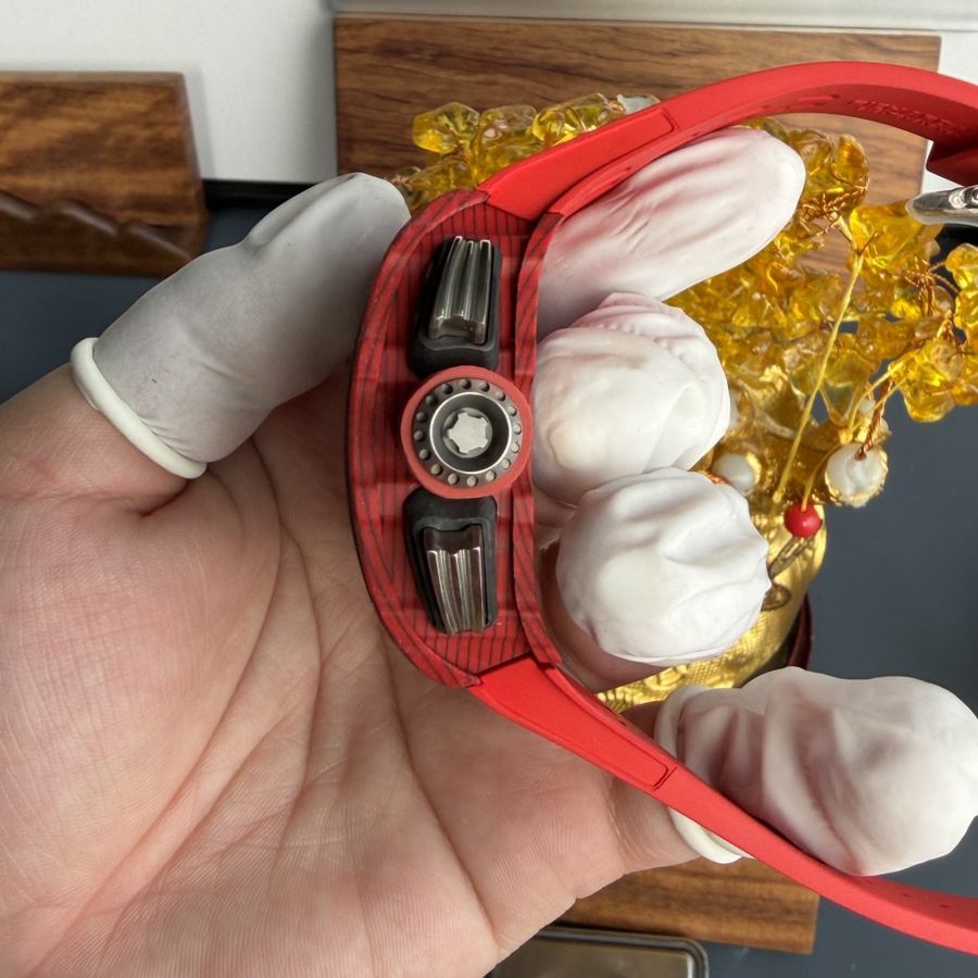 Orologio replica: Richard Mille RM 11-03, rosso, Quartz TPT, automatico, cronografo, 49.94 X 44,5 mm — finemente realizzato – Foto 7