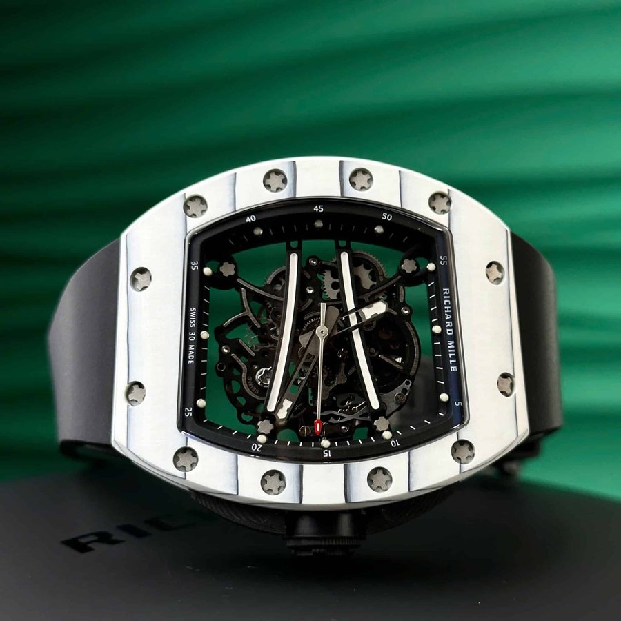 Orologio replica: Richard Mille RM 61-01 Yohan Blake, carbonio, 42.7 X 50,2 mm — glamour – Foto 3
