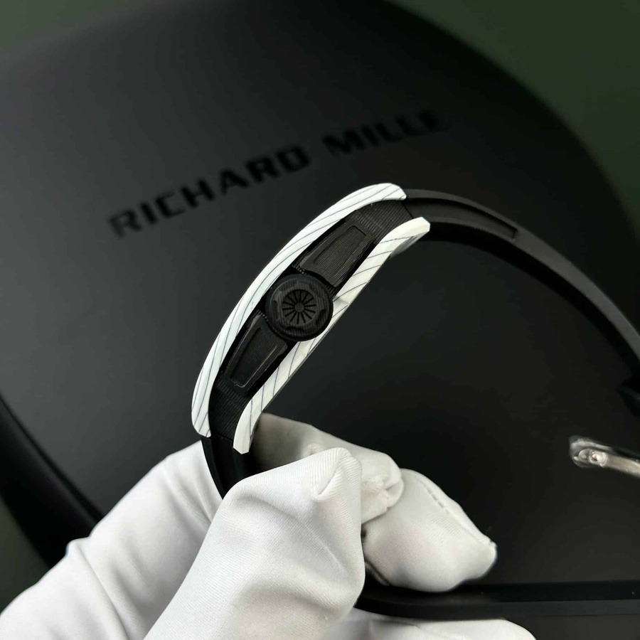 Orologio replica: Richard Mille RM 61-01 Yohan Blake, carbonio, 42.7 X 50,2 mm — glamour – Foto 6