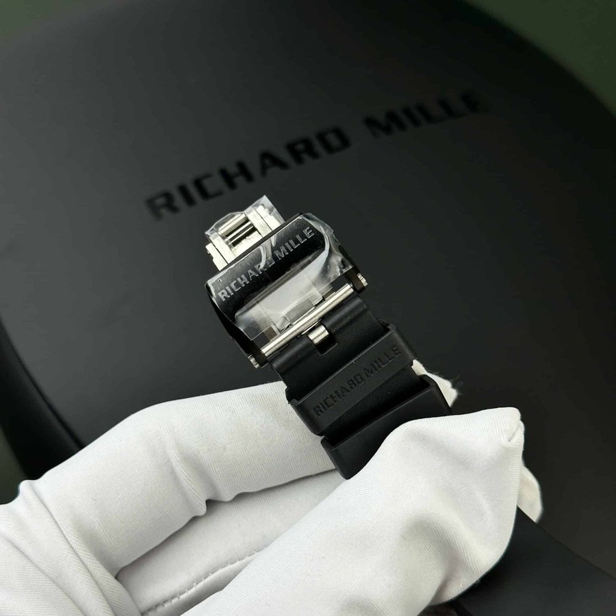 Orologio replica: Richard Mille RM 61-01 Yohan Blake, carbonio, 42.7 X 50,2 mm — glamour – Foto 9