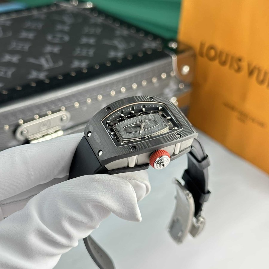 Orologio replica: Richard Mille RM 07-01, carbonio nero, nero, gomma, 45.32 X 32,3 mm — di alta qualità – Foto 4
