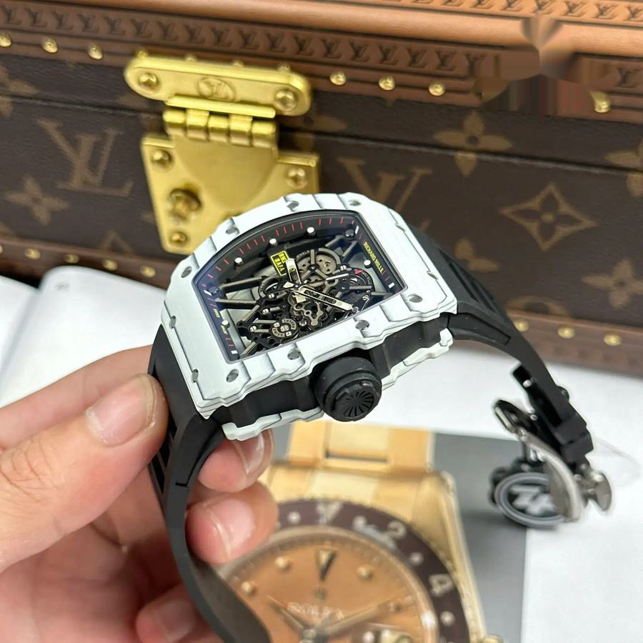 Orologio replica: Richard Mille RM 35-01 Rafael Nadal Carbon TPT ZF V3 49,94 mm X 44,5 mm — lussuoso – Foto 4