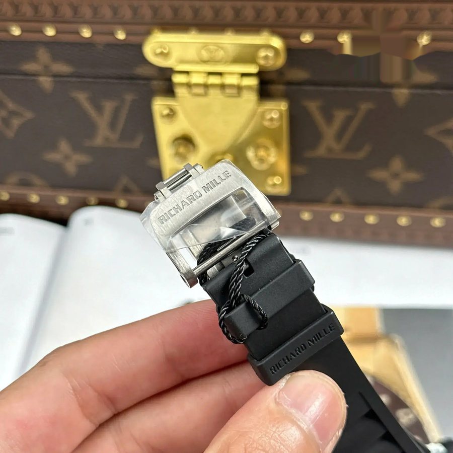 Orologio replica: Richard Mille RM 35-01 Rafael Nadal Carbon TPT ZF V3 49,94 mm X 44,5 mm — lussuoso – Foto 12