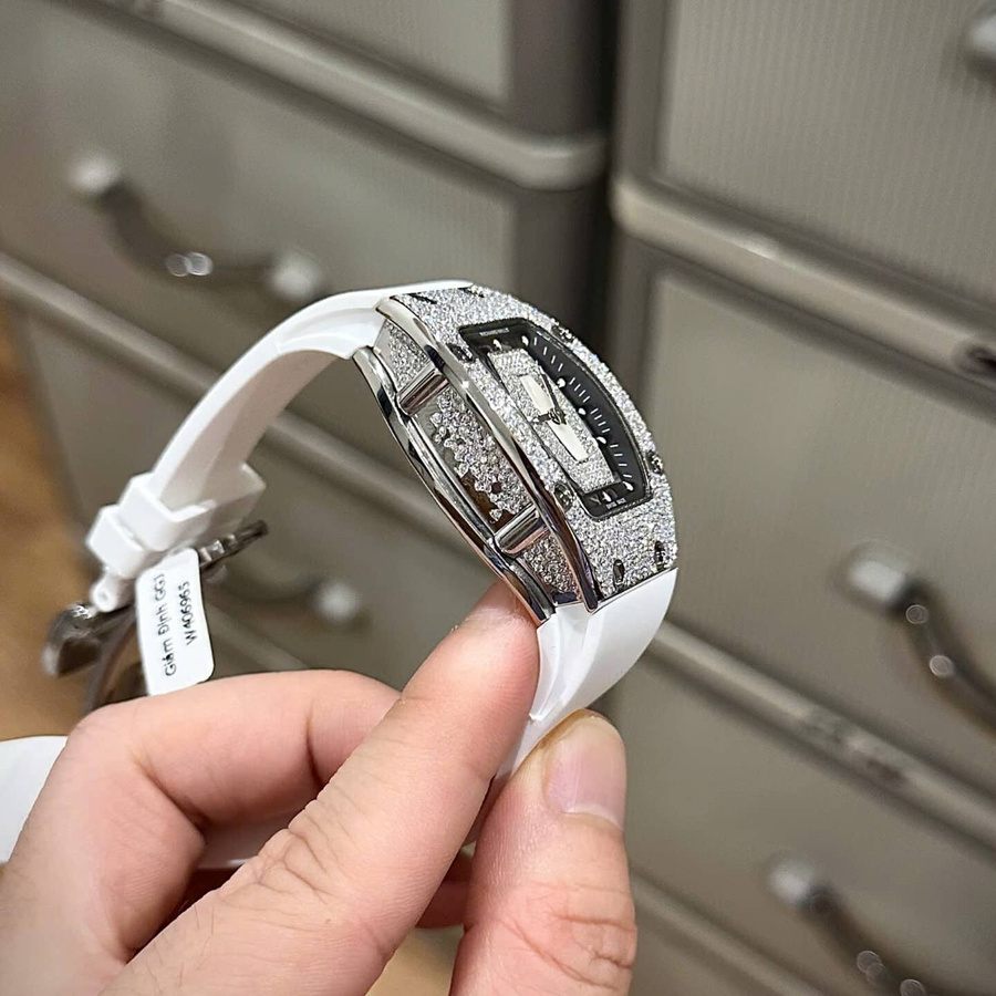 Orologio replica: Richard Mille RM 07-01 Lady, bianco, madreperla, Lip, neve, diamanti, incastonatura personalizzata in moissanite, 45.32x32,3 mm — di lusso – Foto 6