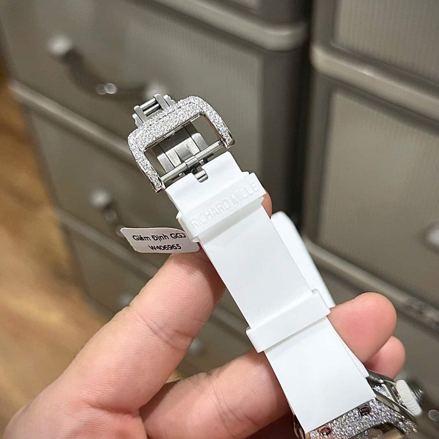 Orologio replica: Richard Mille RM 07-01 Lady, bianco, madreperla, Lip, neve, diamanti, incastonatura personalizzata in moissanite, 45.32x32,3 mm — di lusso – Foto 8