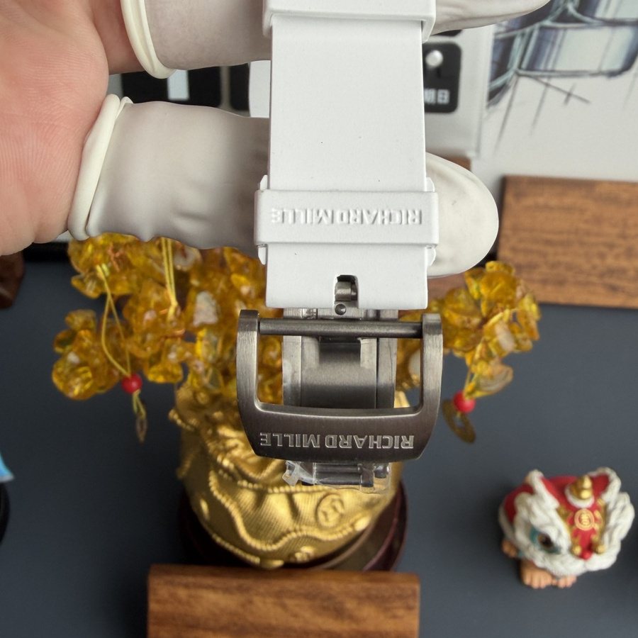 Orologio replica: Richard Mille RM 61-01 Yohan Blake, monocromatico, edizione limitata, movimento Vaucher, 42,7 mm X 50,23 mm — appena presentato – Foto 10