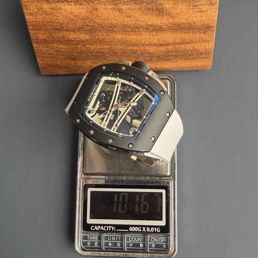 Orologio replica: Richard Mille RM 61-01 Yohan Blake, monocromatico, edizione limitata, movimento Vaucher, 42,7 mm X 50,23 mm — appena presentato – Foto 11