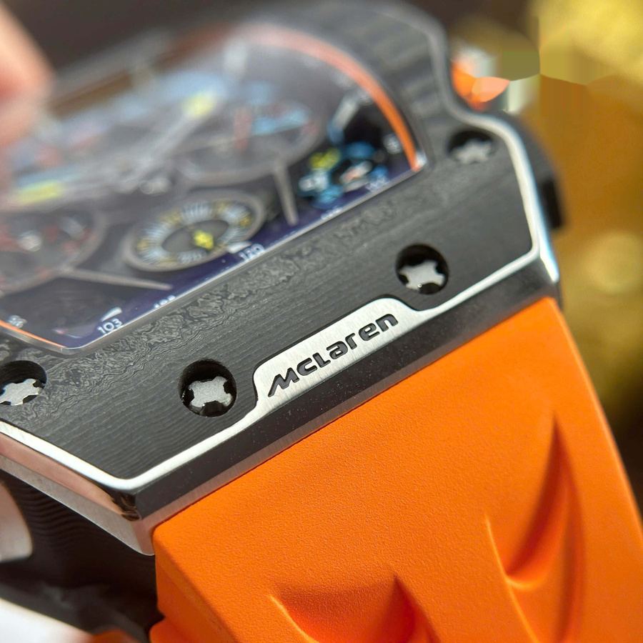 Orologio replica: Richard Mille RM 65-01 McLaren, cronografo, fibra di carbonio, quadrante scheletrato, cinturino in gomma, 44,5 mm X 49,9 mm — d’eccezione – Foto 7