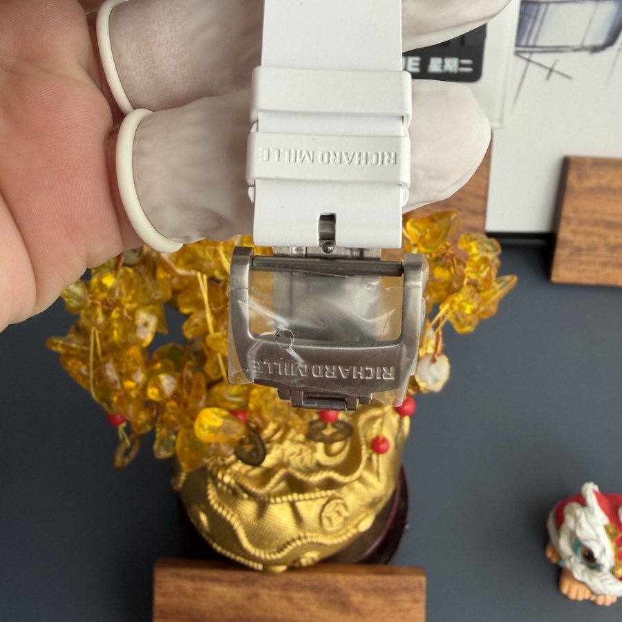 Orologio replica: Richard Mille RM 055 Bubba Watson, bianco, Carbon NTPT, movimento Vaucher, 42,7 mm X 49,9 mm — popolare – Foto 9
