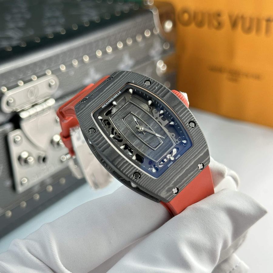 Orologio replica: Richard Mille RM 07-01, carbonio nero, rosso, gomma, 45.32 X 32,3 mm — premium – Foto 3