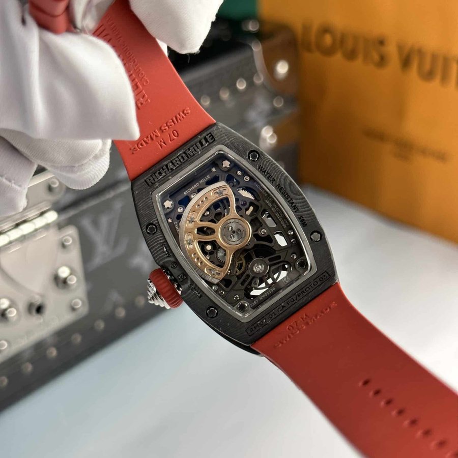 Orologio replica: Richard Mille RM 07-01, carbonio nero, rosso, gomma, 45.32 X 32,3 mm — premium – Foto 7