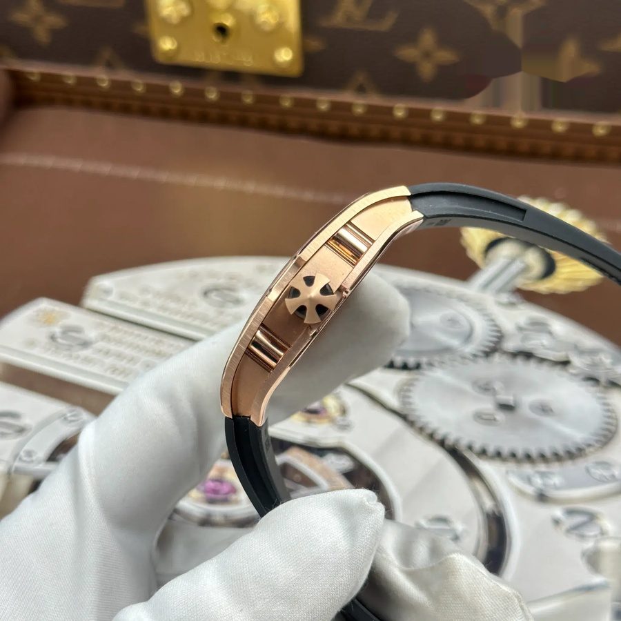Orologio replica: Richard Mille RM 67-01, ultrapiatto, oro rosa, con, pietre preziose, moissanite, 38,7 mm X 47,5 mm — di qualità – Foto 12
