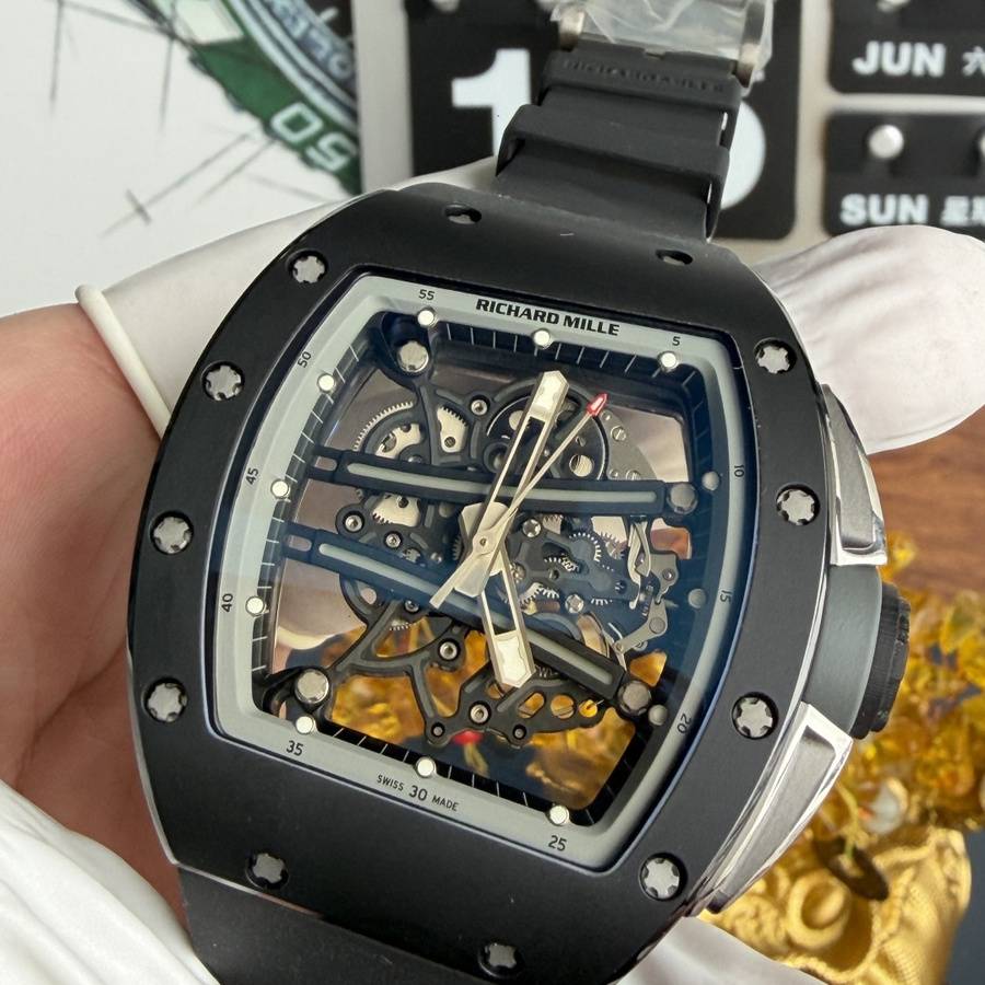 Orologio replica: Richard Mille RM 61-01 Yohan Blake, interamente grigio, movimento Vaucher, 42,7 mm X 50,23 mm — di primo piano – Foto 4