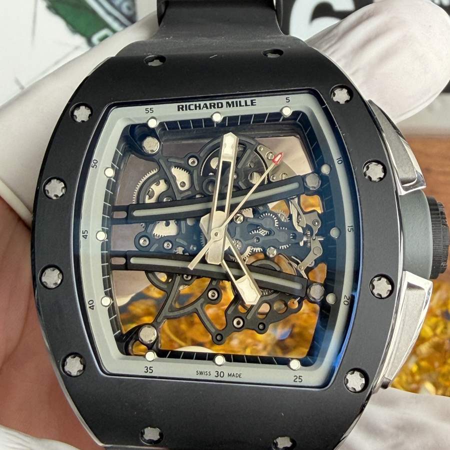 Orologio replica: Richard Mille RM 61-01 Yohan Blake, interamente grigio, movimento Vaucher, 42,7 mm X 50,23 mm — di primo piano – Foto 5