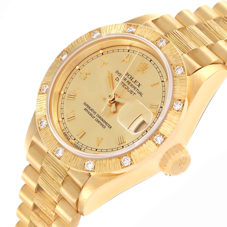 Orologio replica da donna: Rolex President Datejust, oro giallo, finitura a corteccia, diamanti, 69288 — seducente – Foto 5
